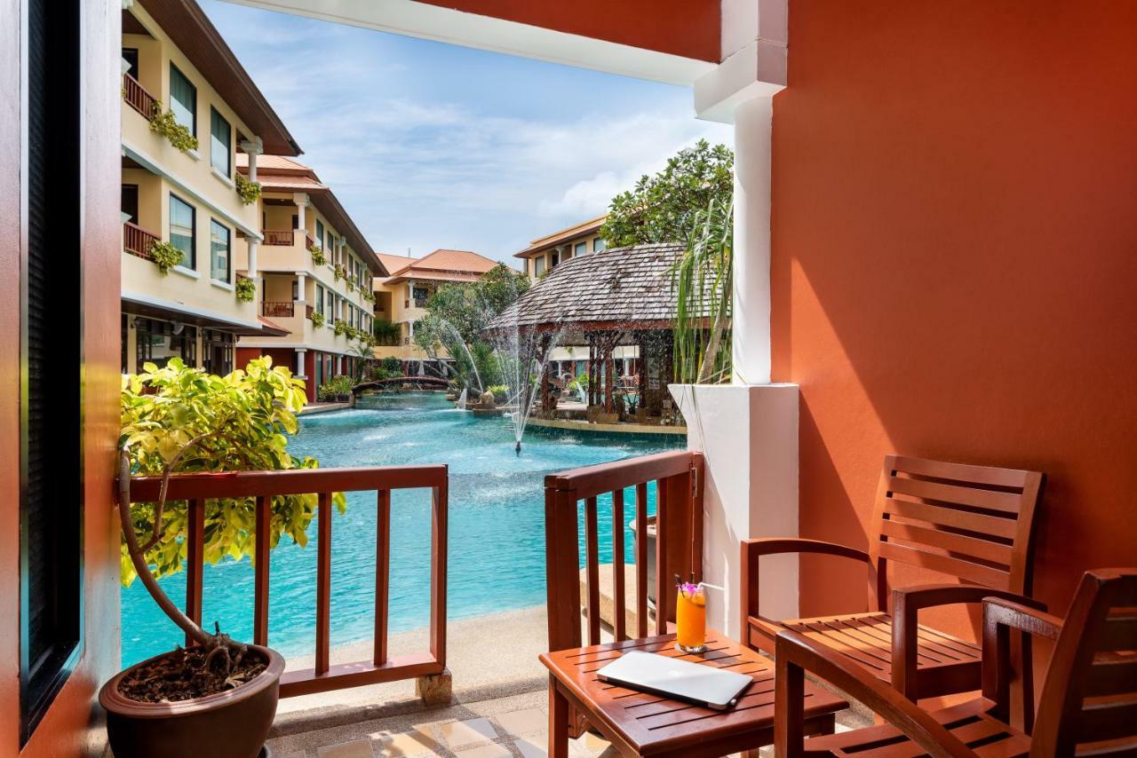 Patong Paragon Resort & Spa Sha Extra Plus Exterior foto Pool view from a Deluxe Pool Access room